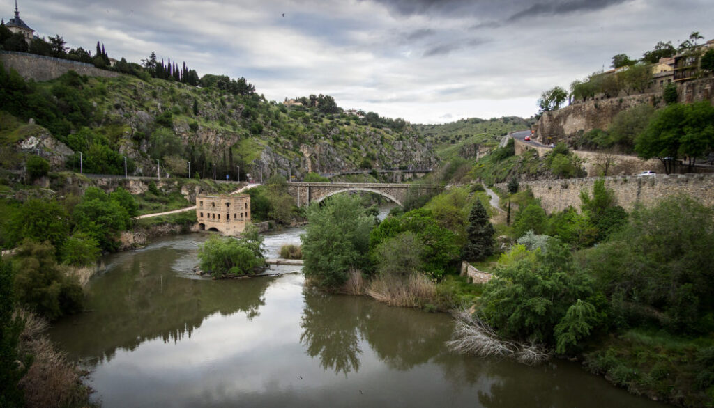 Excursión de un día a Toledo - visita panorámica con el tren turístico