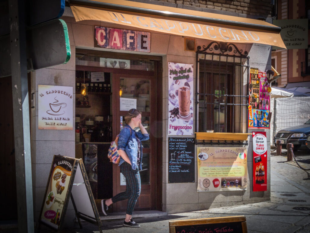 Excursión de un día a Toledo - Tomar café en Il Cappucino