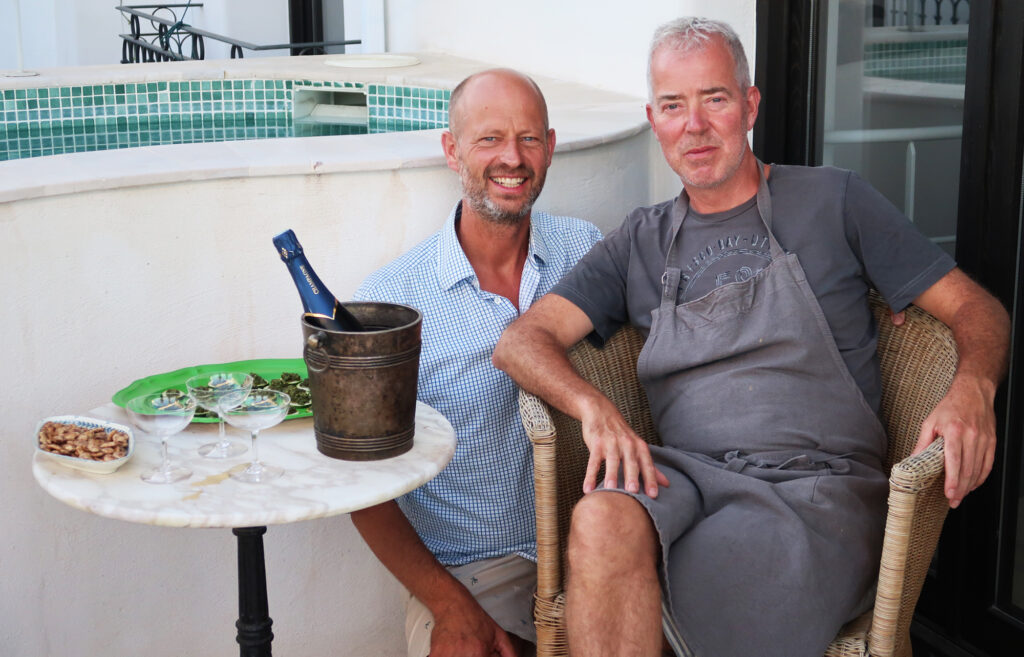 Henrik e Ingo en su casa adosada El Limón en Andalucía