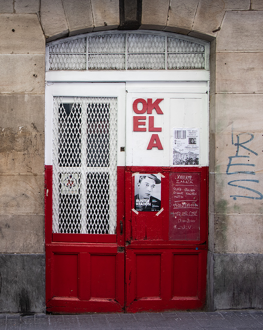 Bilbao's artists' quarter, La Vieja, is dotted with art galleries.