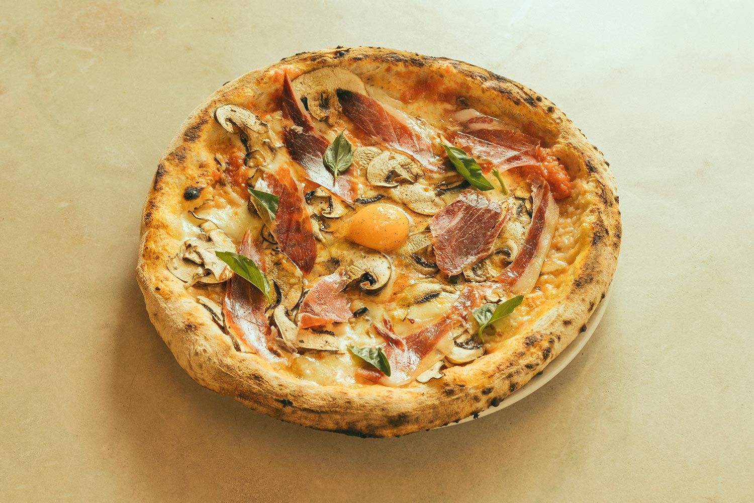 Smag lækre, økologiske pizzaer på MO de Movimiento i Madrid