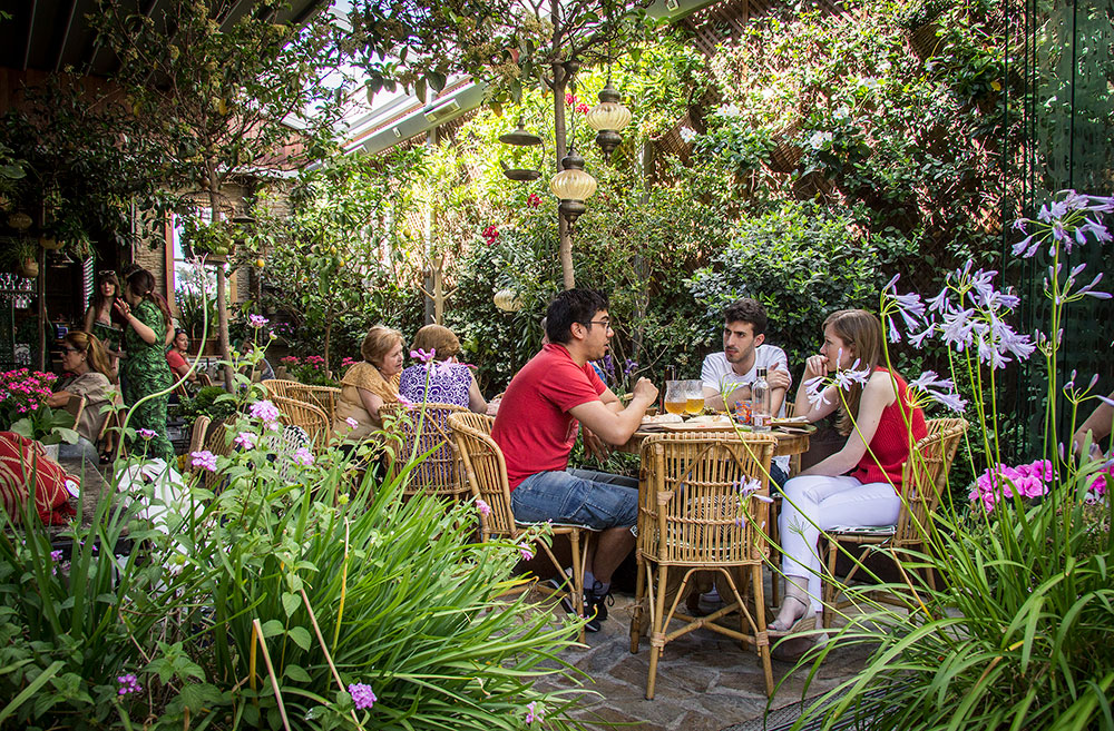 The secret garden Salvador Barchiller