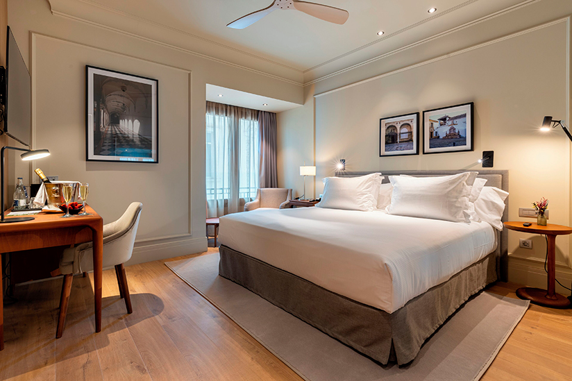 Værelserne på H10 Palacio Colomera i Córdoba.