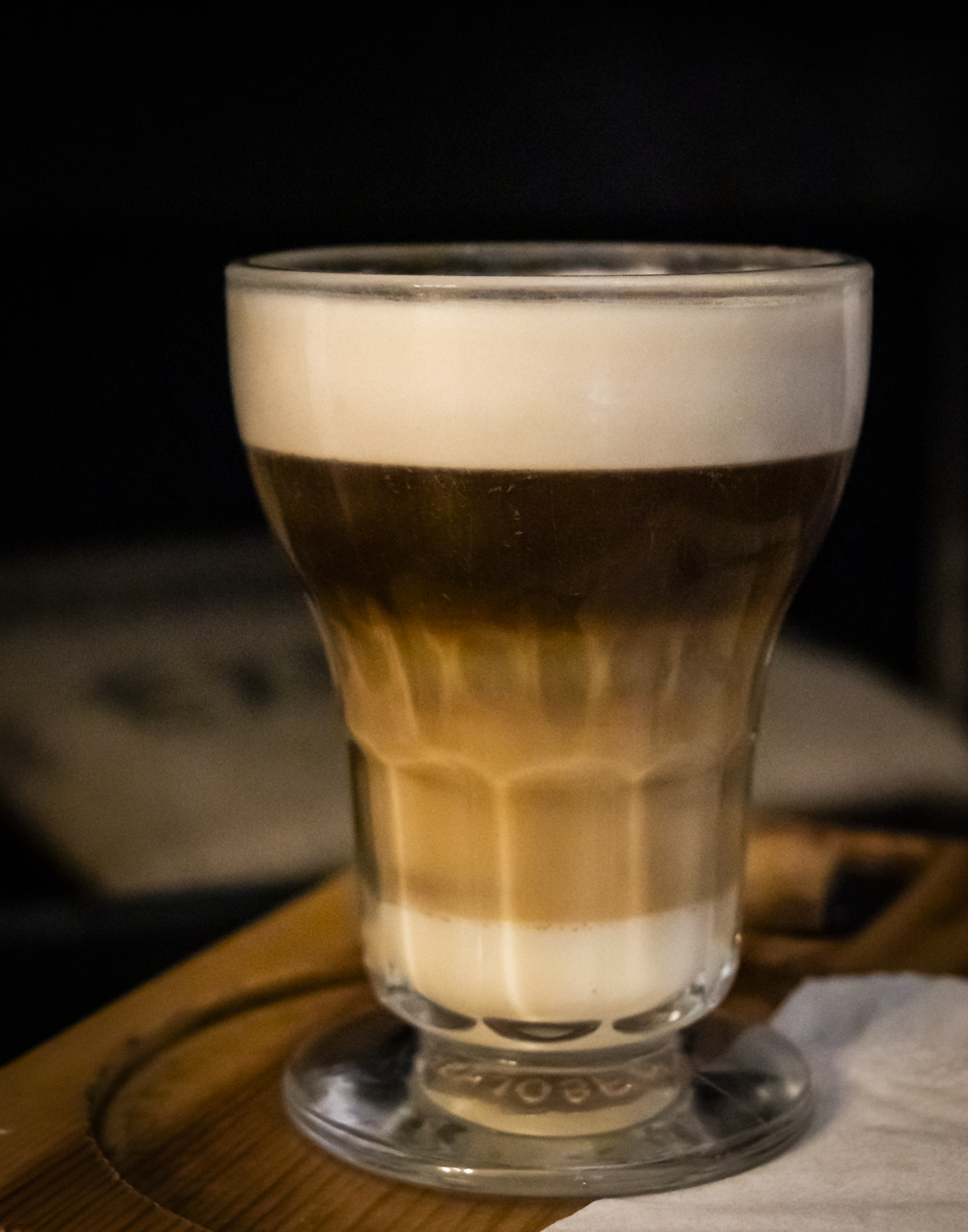 No te pierdas el característico café murciano con licor local.