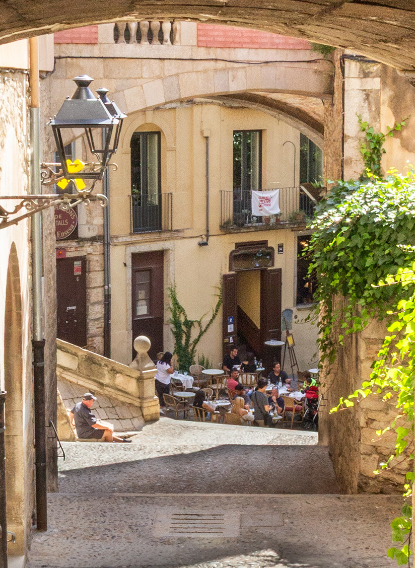 Gironas middelalderkvarter i centrum er charmerende at gå rundt i.