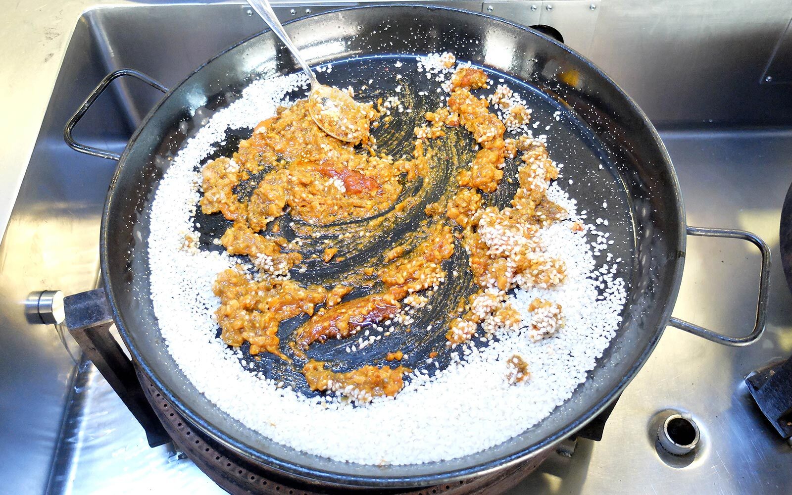 Paella med knurhane - opskrift.