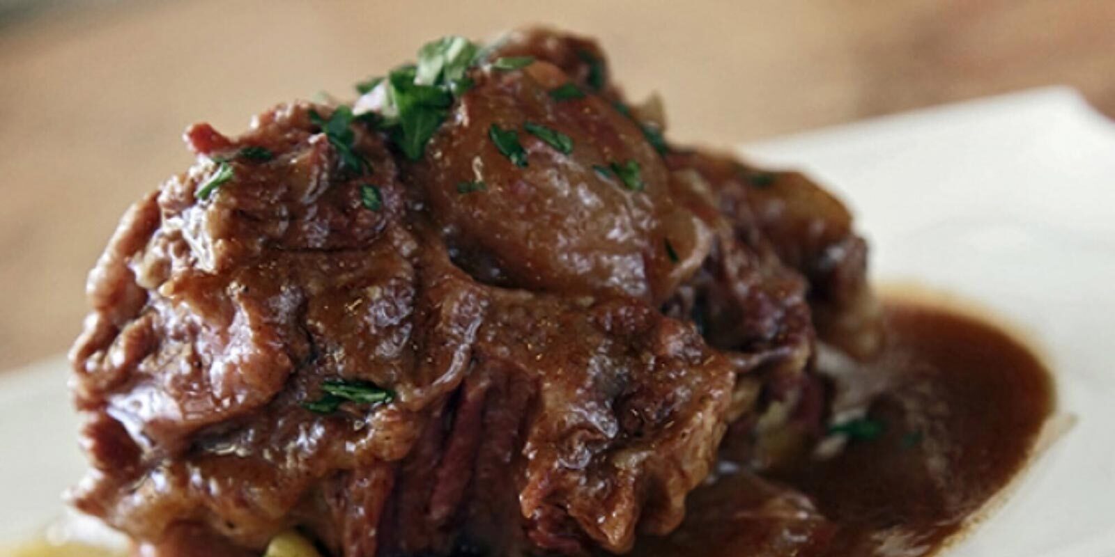 3 klassiske tapas fra Sevilla - tyrehaleragout