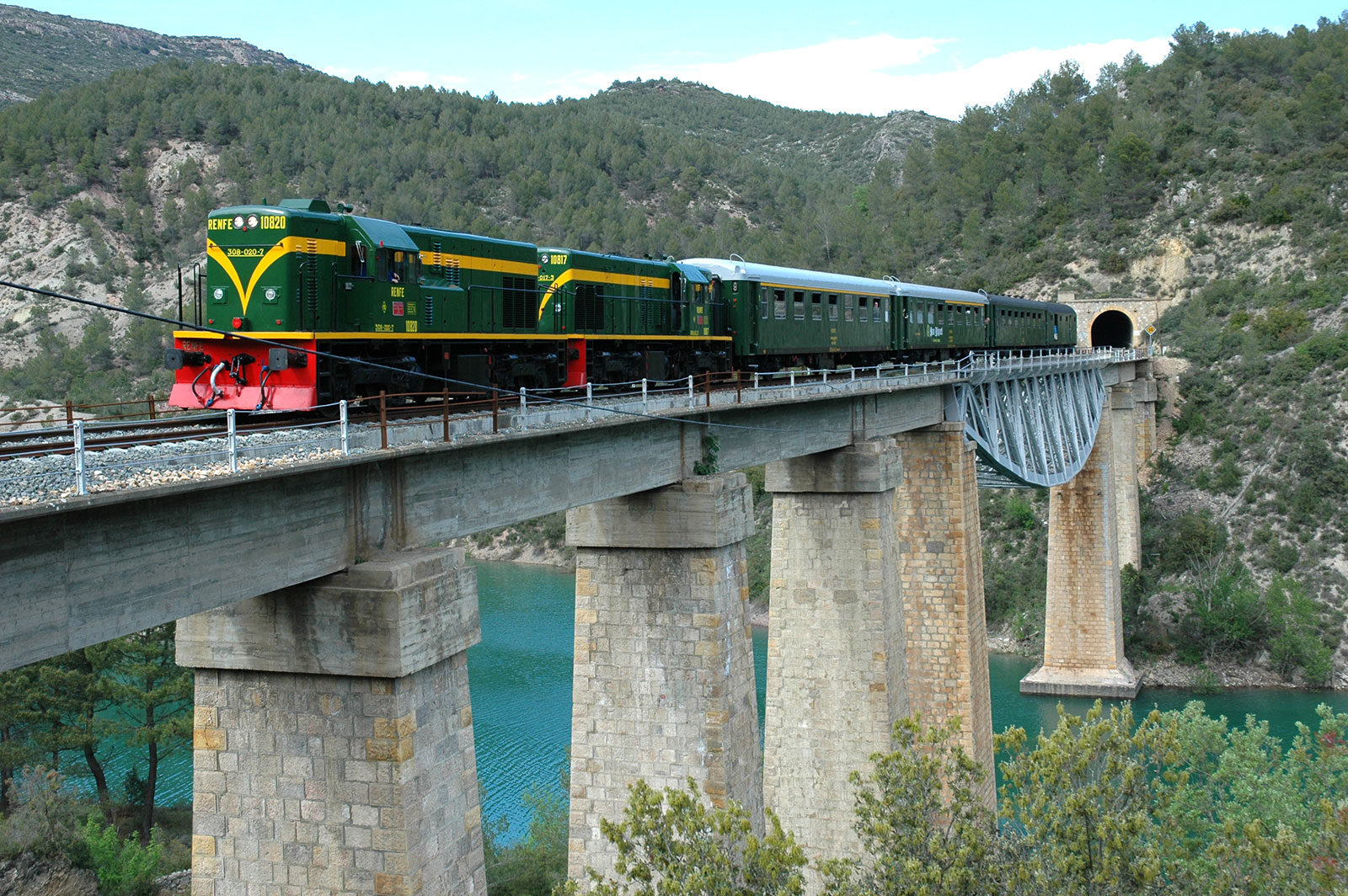 Tren dels Llacs: Cataloniens smukkeste togrrejse. Foto: FGC Turisme